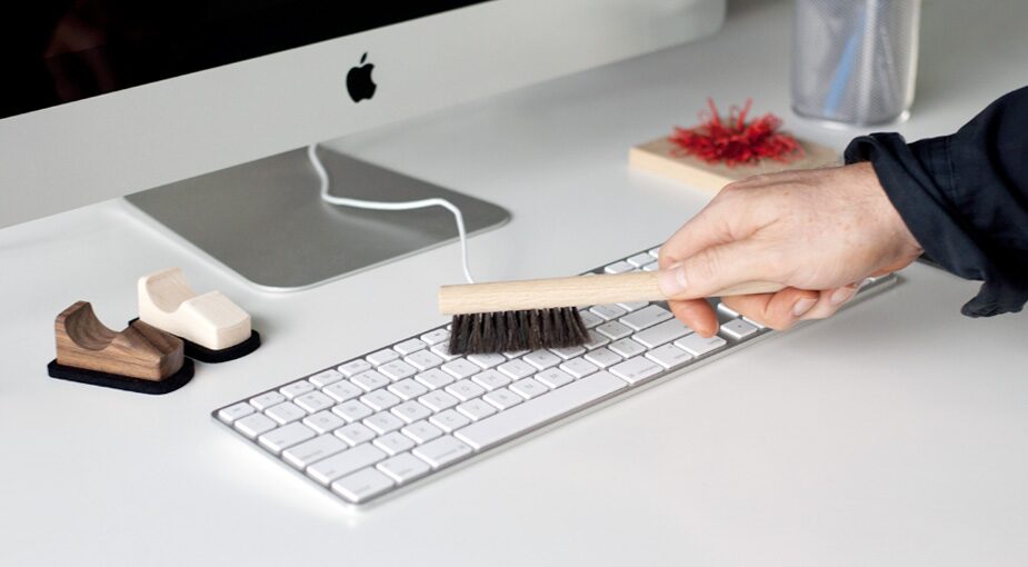 Little Brush for Keyboard Luminaire