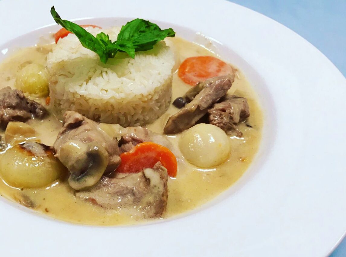 Chocolate Fashion is known for their delicious pastries; but they have delicious lunch specials on weekdays too! Located in downtown Coral Gables near Miami, Florida.